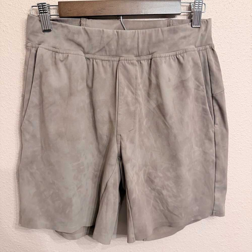 Glyder Mens Acadia Limitless Movement Athletic Shorts Gray Cloud Wash Size Small